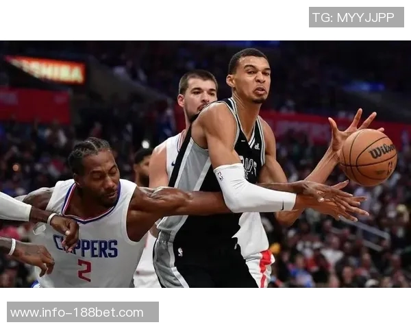 马刺三分球命中率惨淡近两战仅得17球球队状态堪忧